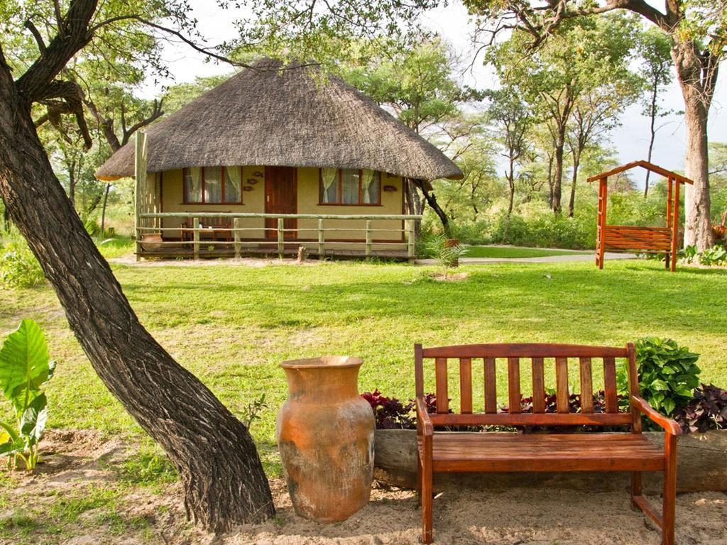 Gondwana Hakusembe River Lodge Rundu Buitenkant foto