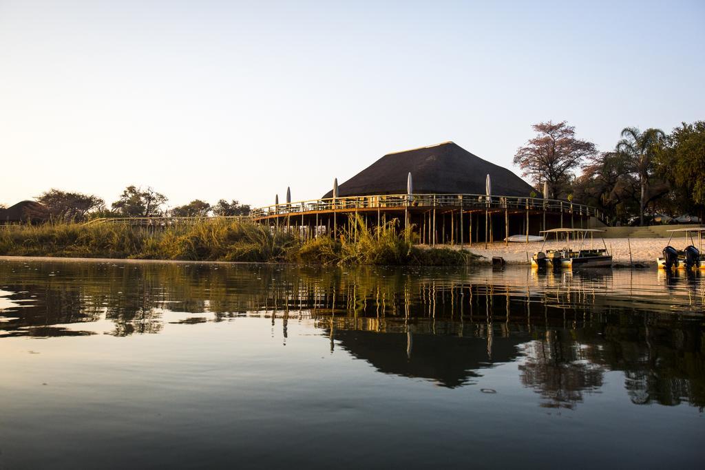 Gondwana Hakusembe River Lodge Rundu Buitenkant foto