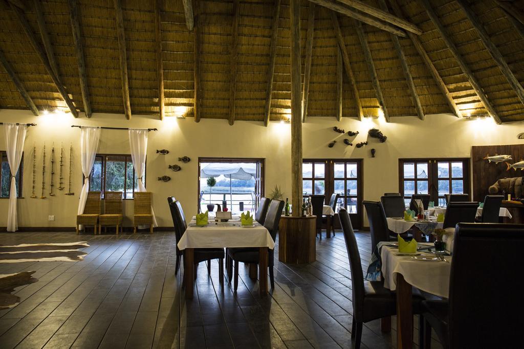 Gondwana Hakusembe River Lodge Rundu Buitenkant foto