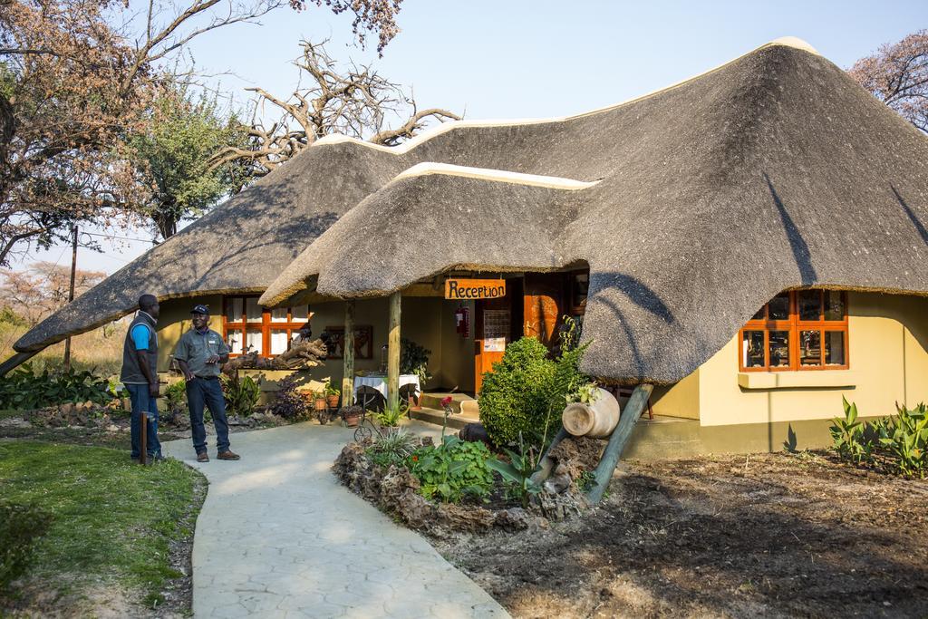 Gondwana Hakusembe River Lodge Rundu Buitenkant foto