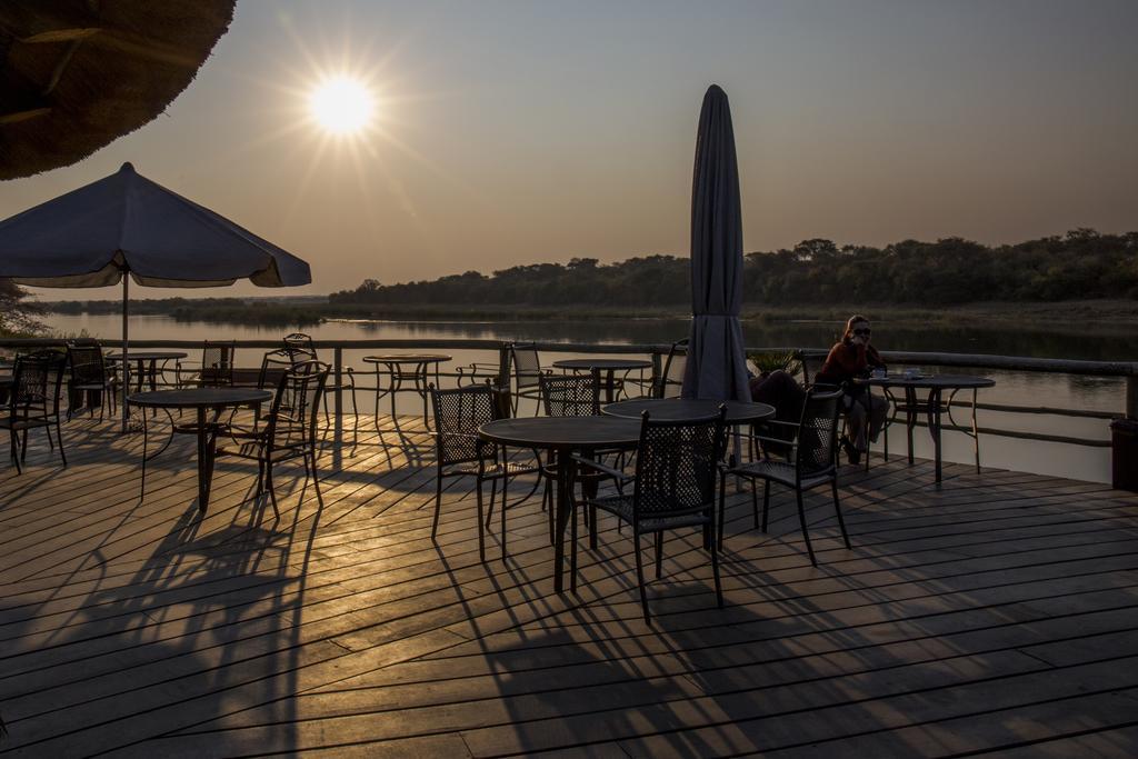 Gondwana Hakusembe River Lodge Rundu Buitenkant foto