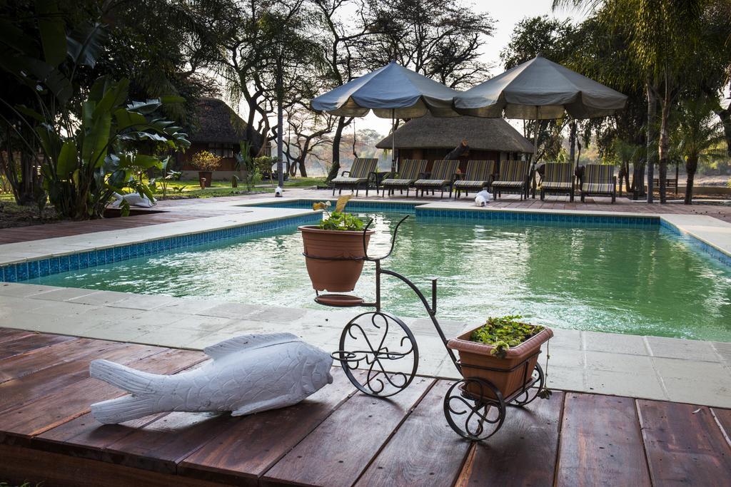 Gondwana Hakusembe River Lodge Rundu Buitenkant foto