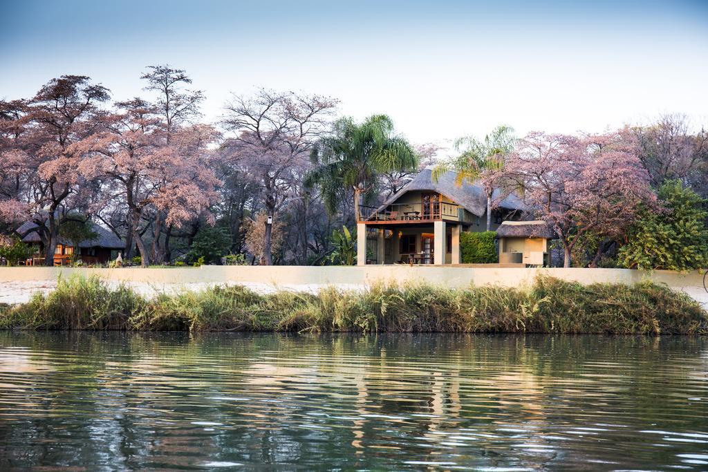 Gondwana Hakusembe River Lodge Rundu Buitenkant foto