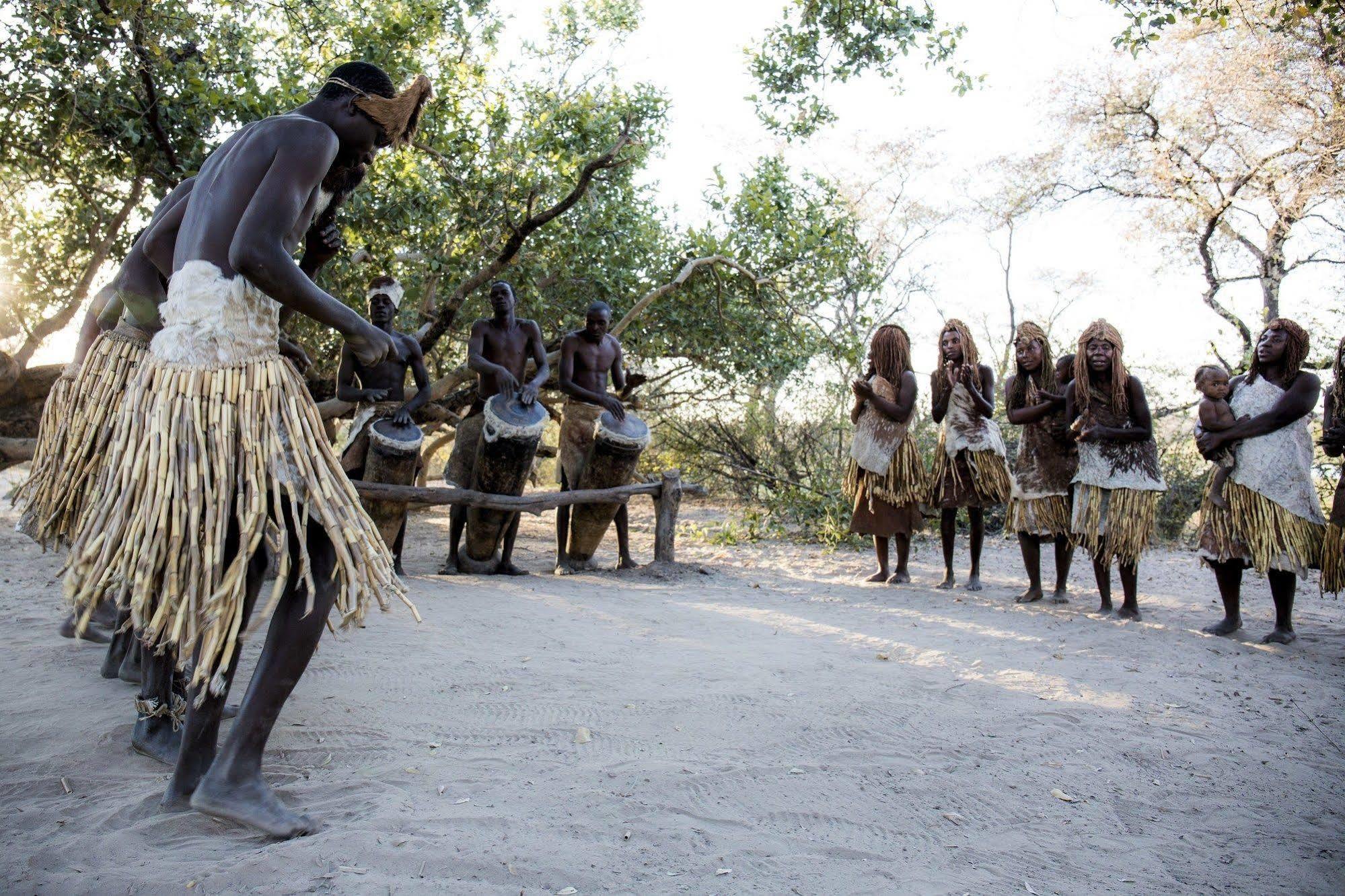 Gondwana Hakusembe River Lodge Rundu Buitenkant foto