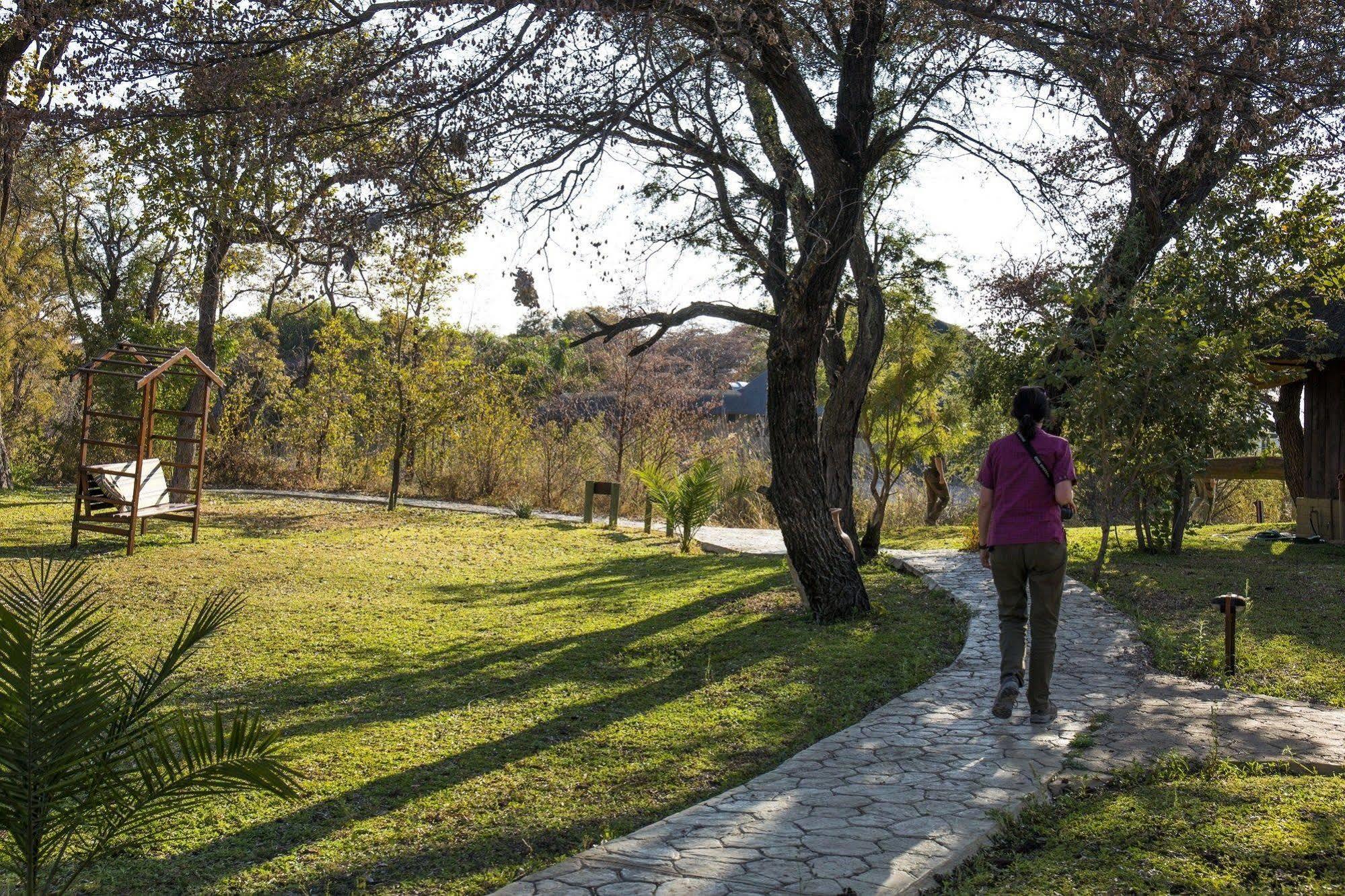 Gondwana Hakusembe River Lodge Rundu Buitenkant foto