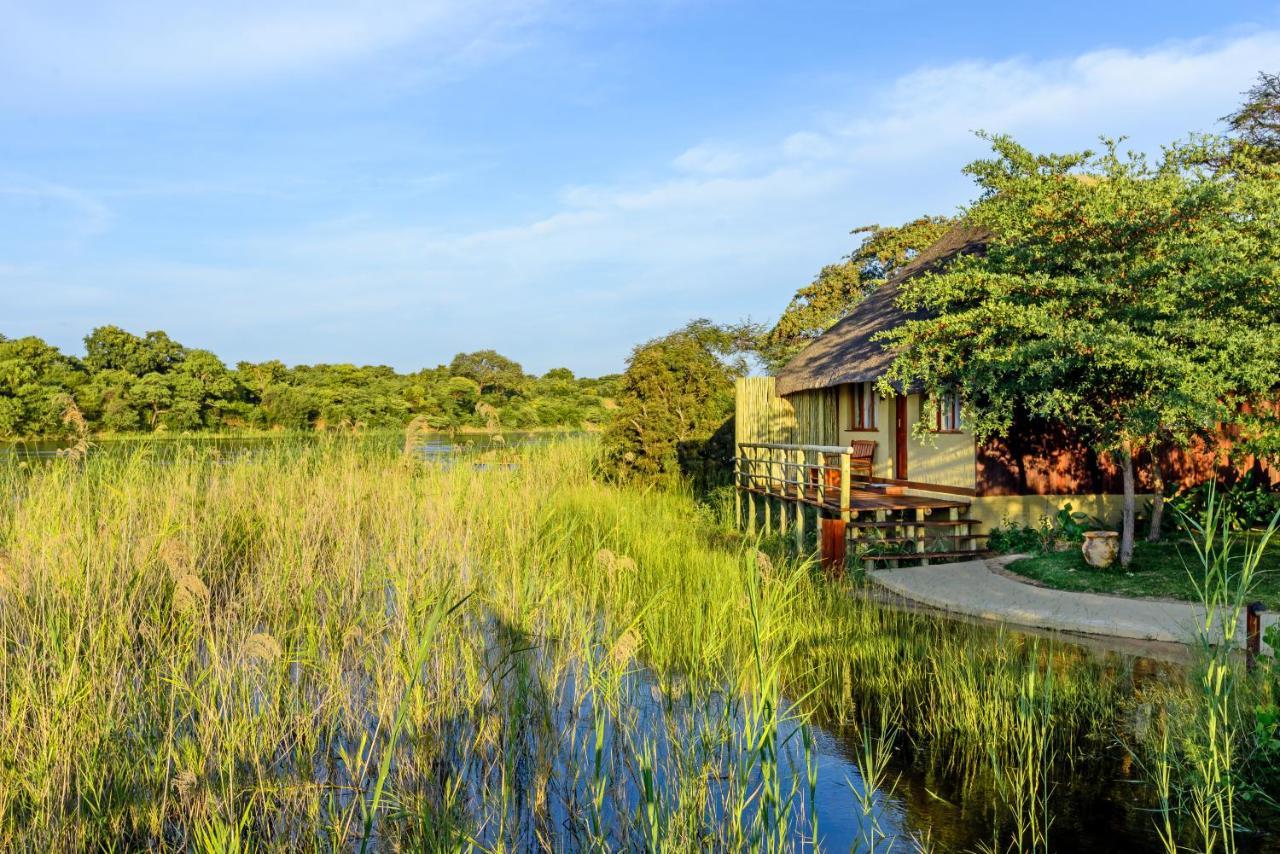 Gondwana Hakusembe River Lodge Rundu Buitenkant foto